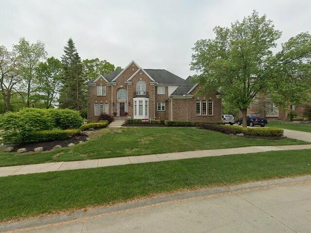 House image located at Utica, MI 48316