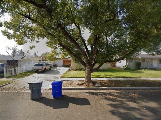 House image located at Fresno, CA 93727