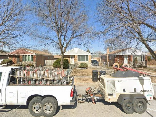 House image located at Chicago, IL 60652