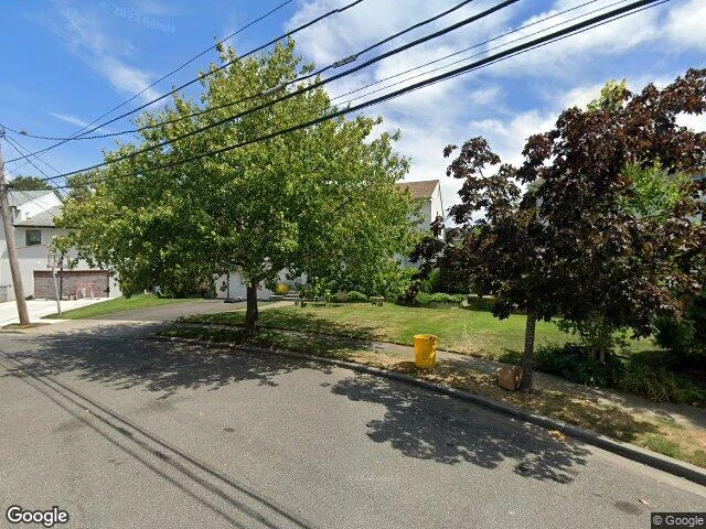 House image located at Cedarhurst, NY 11516