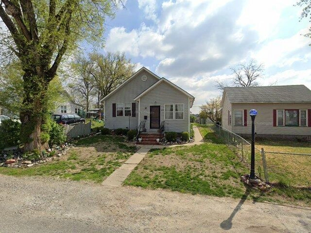 House image located at Saint Joseph, MO 64501