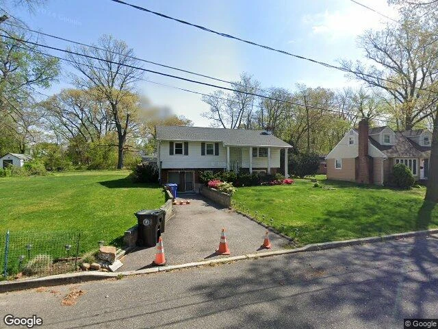 House image located at Riverton, NJ 08077