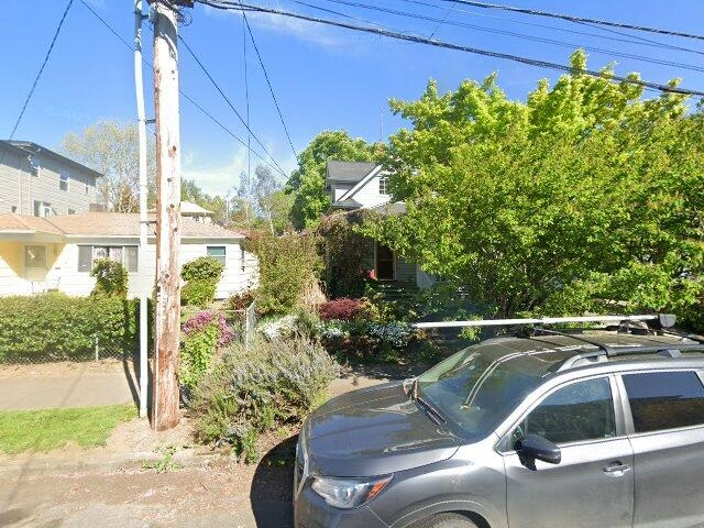 House image located at Portland, OR 97202