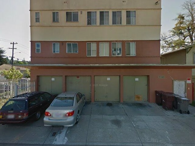 House image located at Oakland, CA 94605