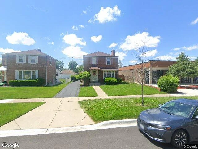 House image located at Broadview, IL 60155