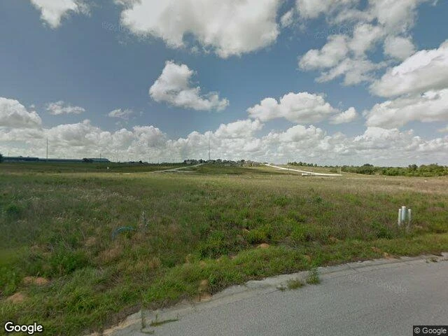 House image located at Dundee, FL 33838