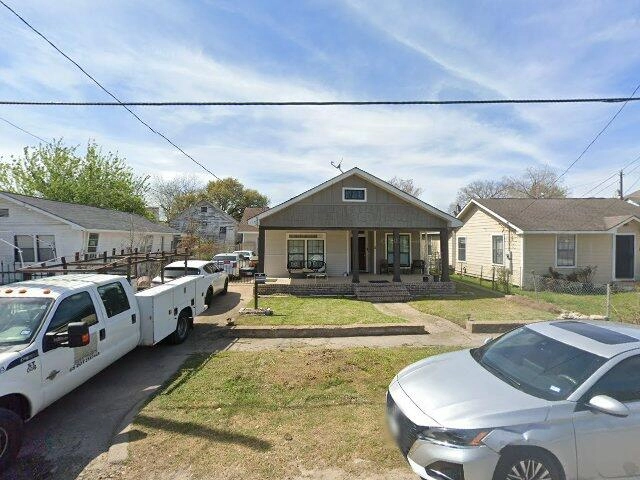 House image located at Houston, TX 77011