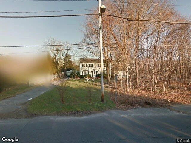 House image located at Bayport, NY 11705