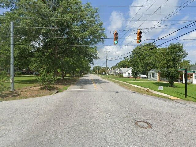 House image located at Laurens, SC 29360
