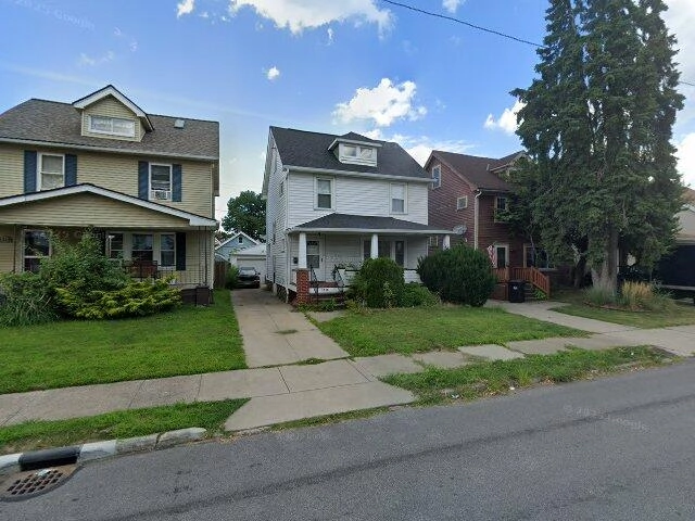 House image located at Cleveland, OH 44109