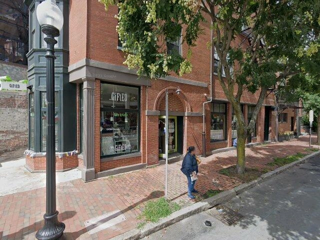 House image located at Nashua, NH 03064