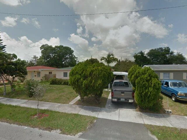 House image located at Miami, FL 33162