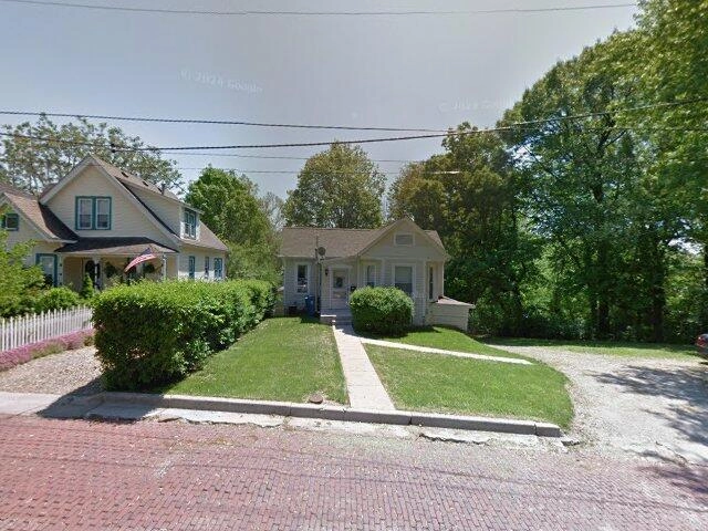 House image located at Alton, IL 62002