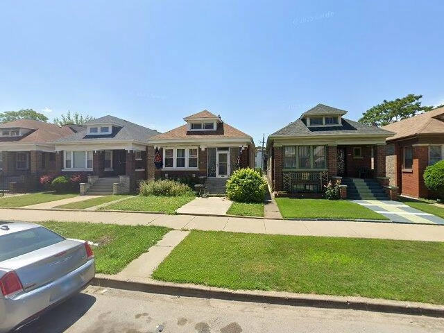 House image located at Chicago, IL 60620