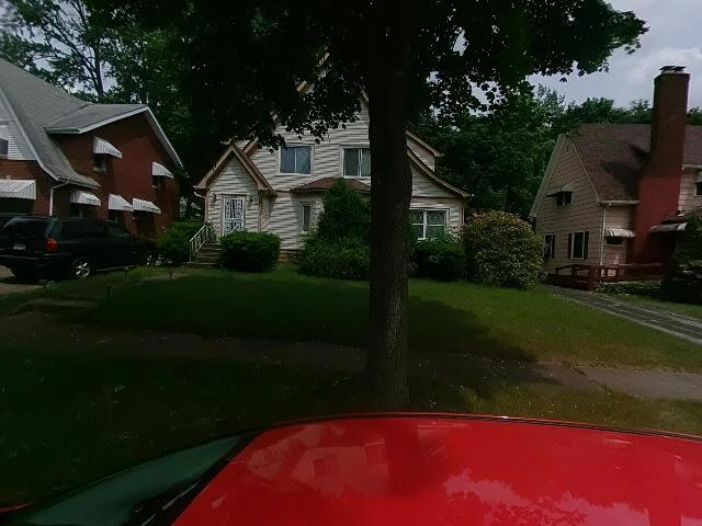 House image located at Akron, OH 44320