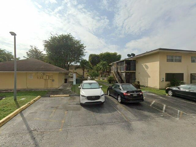 House image located at Miami, FL 33193