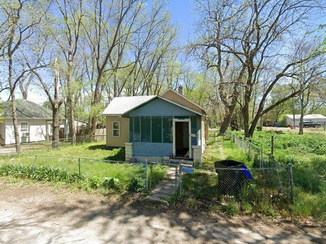 House image located at Topeka, KS 66607