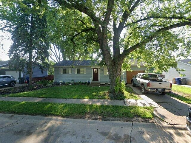 House image located at Bettendorf, IA 52722