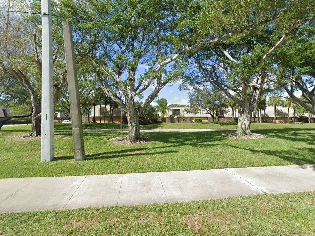 House image located at West Palm Beach, FL 33409