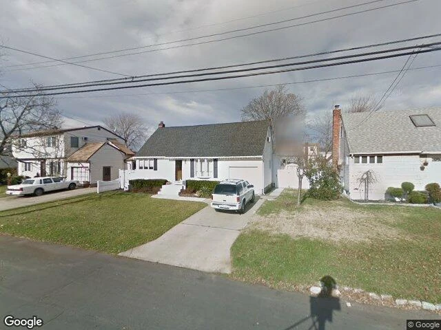 House image located at Lindenhurst, NY 11757