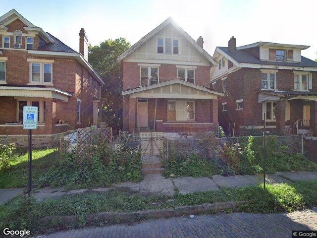 House image located at Columbus, OH 43205