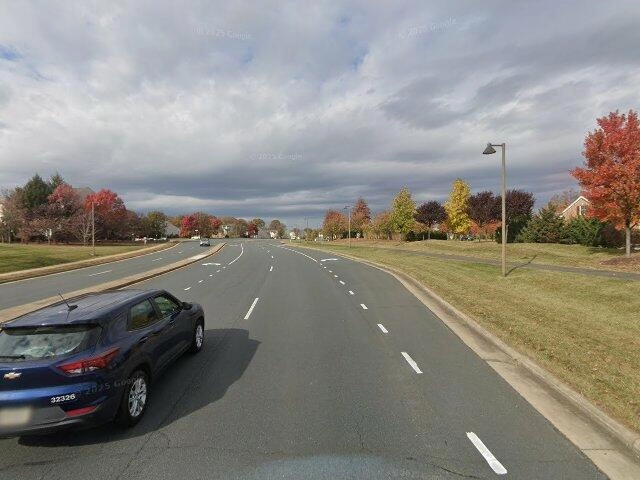 House image located at Jackson, MS 39211