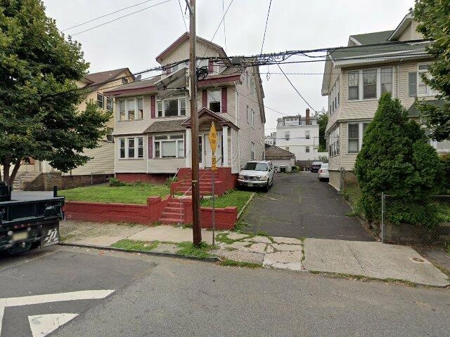 House image located at Newark, NJ 07112