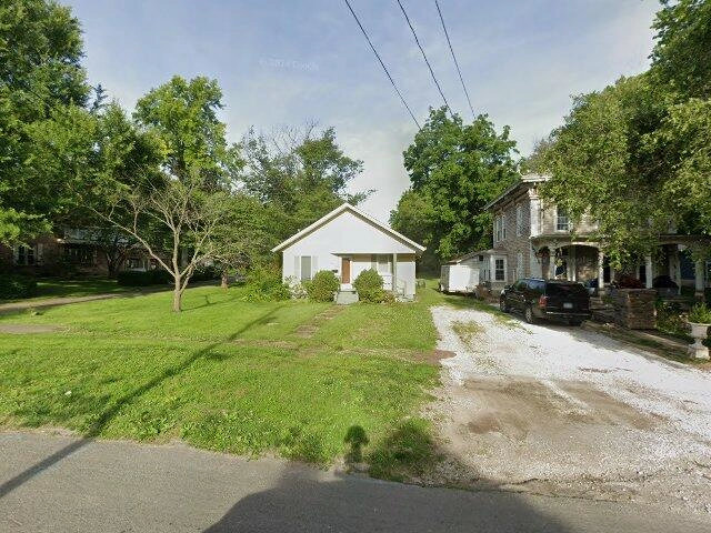 House image located at Carlinville, IL 62626