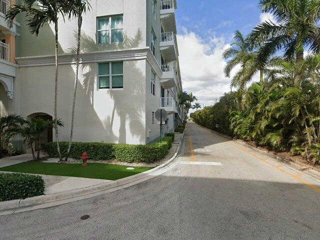 House image located at Lake Worth, FL 33462