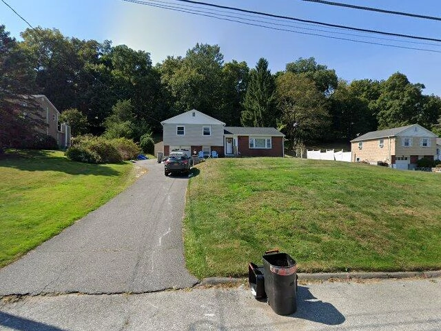 House image located at Cortlandt Manor, NY 10567