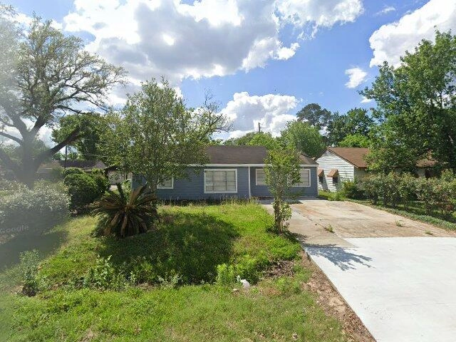 House image located at Houston, TX 77022
