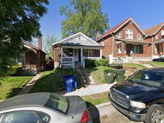 House image located at Saint Louis, MO 63116