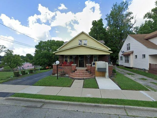 House image located at Pontiac, MI 48342