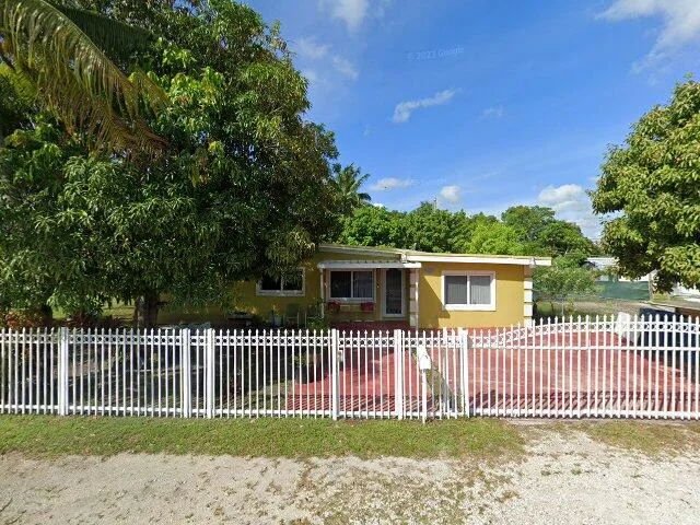 House image located at Miami, FL 33167