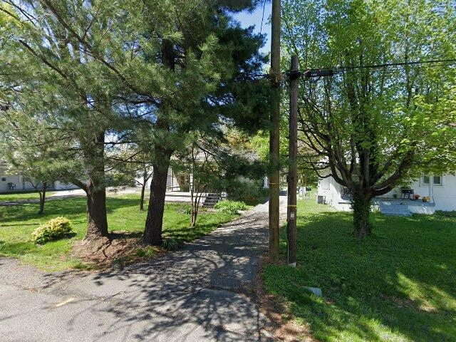 House image located at Louisville, KY 40213