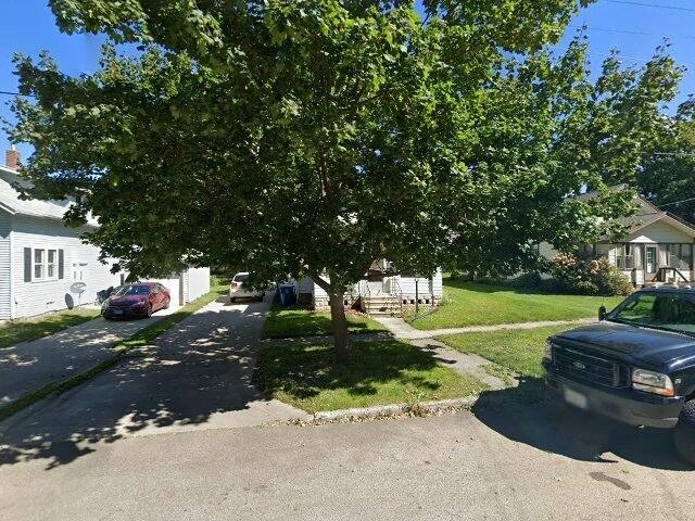 House image located at Dixon, IL 61021