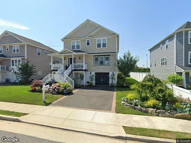 House image located at Freeport, NY 11520