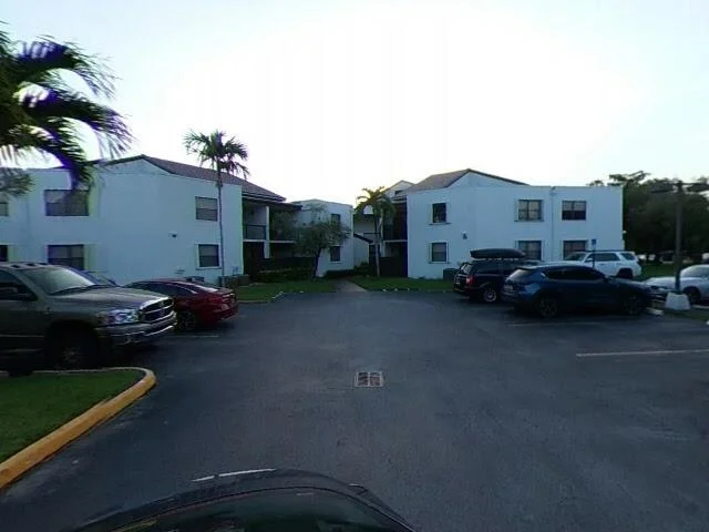 House image located at Miami, FL 33172