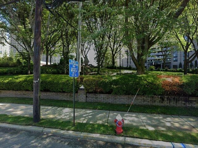 House image located at Fort Lee, NJ 07024