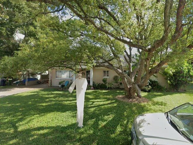 House image located at Tampa, FL 33609