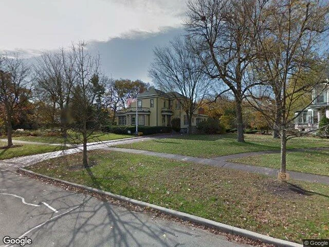 House image located at Riverside, IL 60546