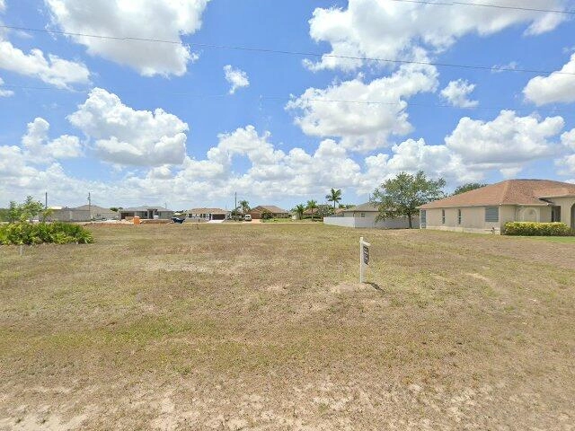 House image located at Cape Coral, FL 33993