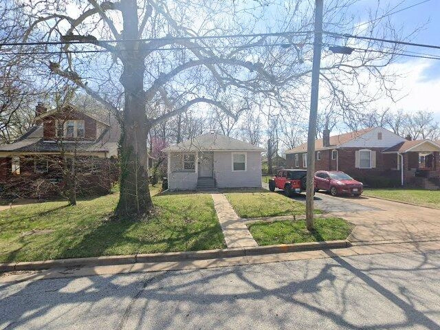 House image located at Saint Louis, MO 63130