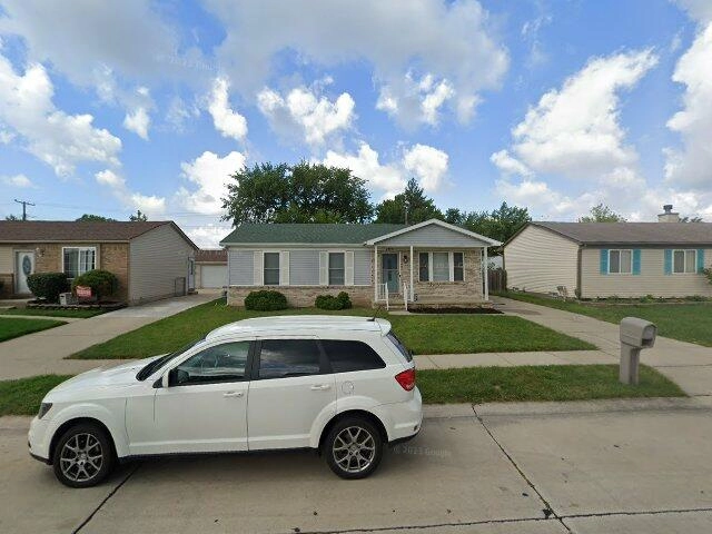 House image located at Roseville, MI 48066