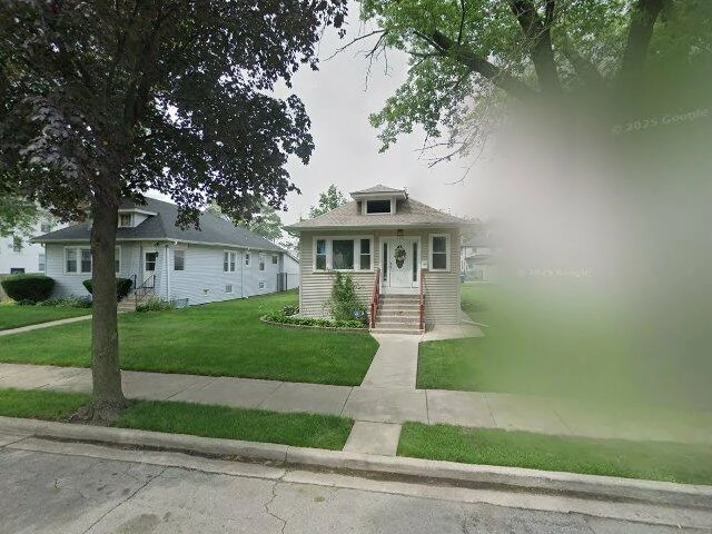 House image located at Maywood, IL 60153