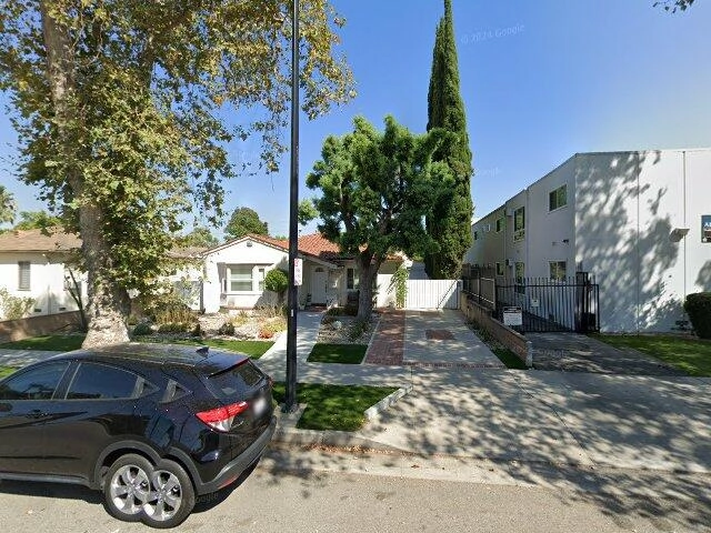 House image located at Burbank, CA 91506