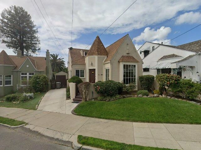 House image located at Oakland, CA 94605