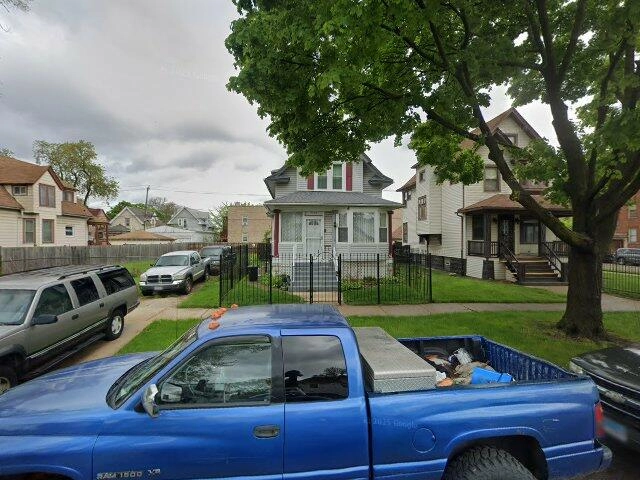 House image located at Chicago, IL 60644
