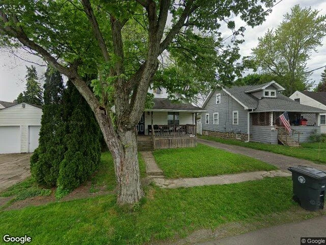 House image located at Akron, OH 44306