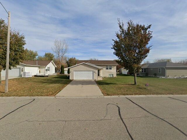 House image located at Willmar, MN 56201
